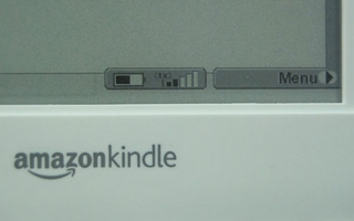 Illustration for article titled Amazon Kindle Real-Life Review (Verdict: Lightweight, Long Lasting and Easy to Grip... In Bed)